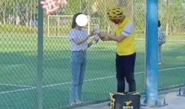 体育生栏杆救人操视频吃瓜